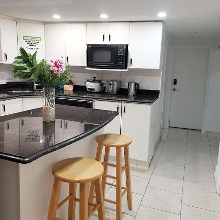 Tidy Private Rooms With Full Kitchen Toronto Zewnętrze zdjęcie