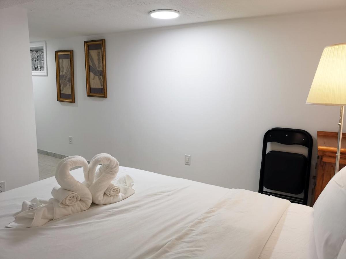 Tidy Private Rooms With Full Kitchen Toronto Zewnętrze zdjęcie