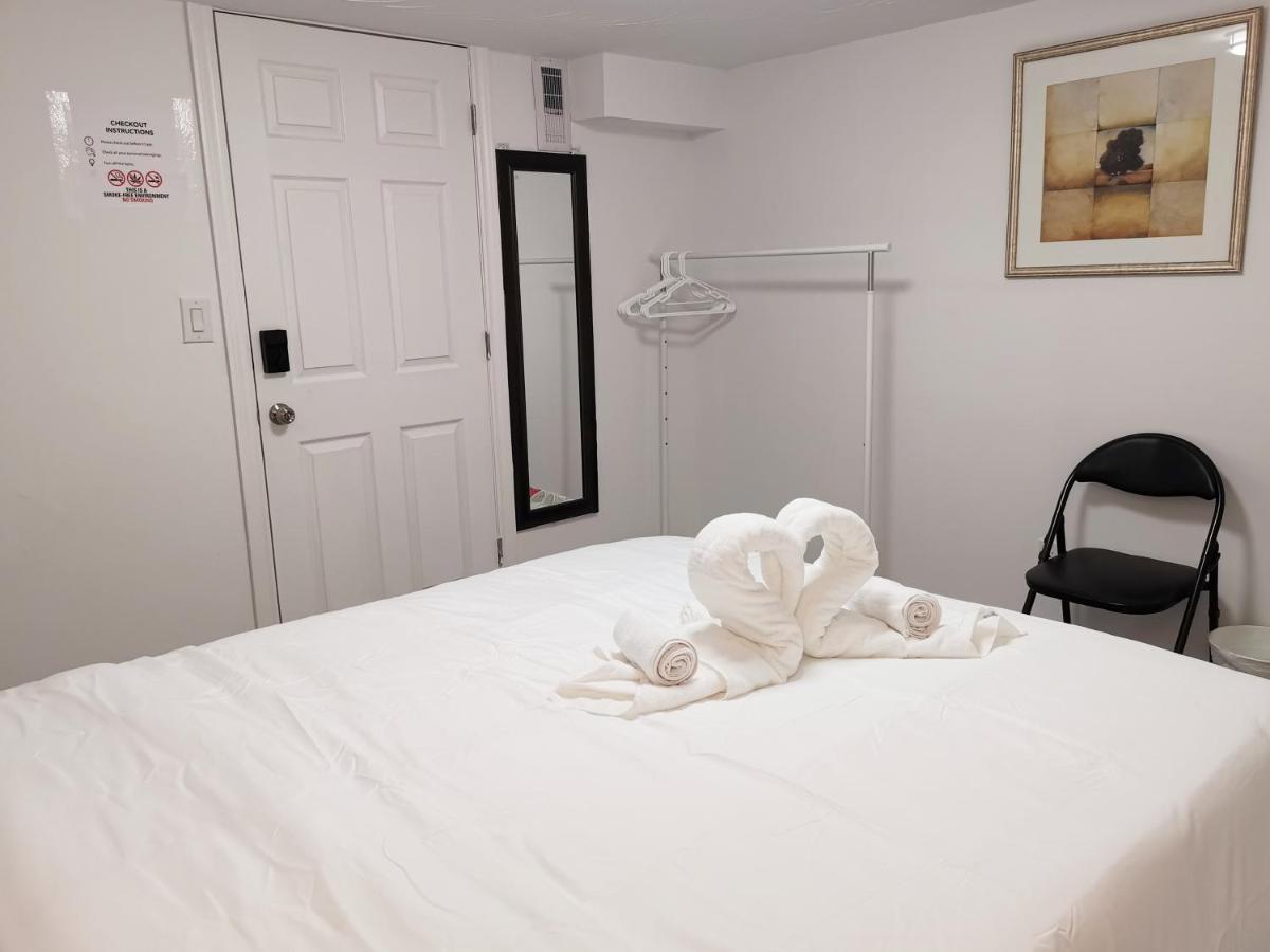 Tidy Private Rooms With Full Kitchen Toronto Zewnętrze zdjęcie