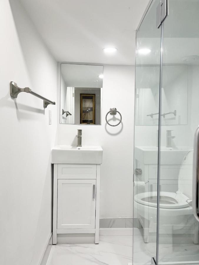 Tidy Private Rooms With Full Kitchen Toronto Zewnętrze zdjęcie